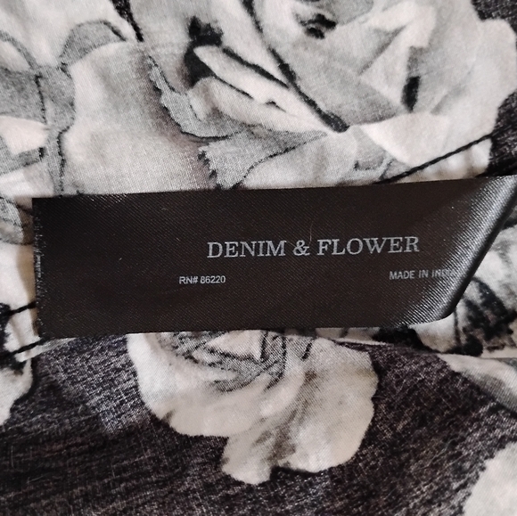 Denim & Flower Monochrome Floral Shirt - Picture 4 of 7